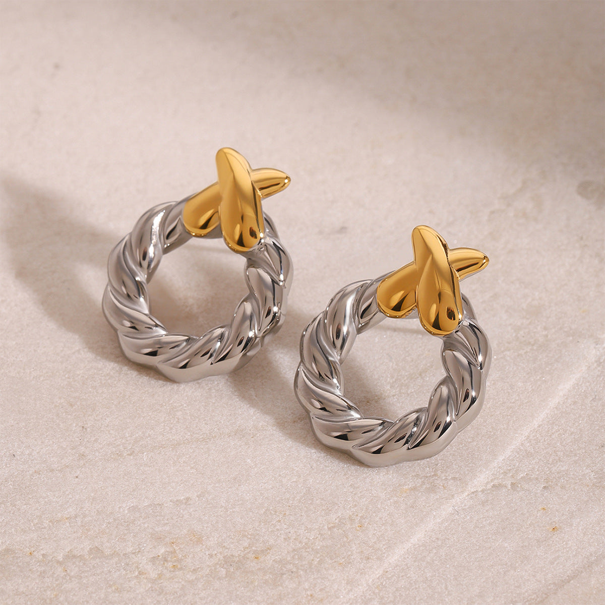 Wholesale  18K gold stainless steel gold and silver color matching  twist ring earrings