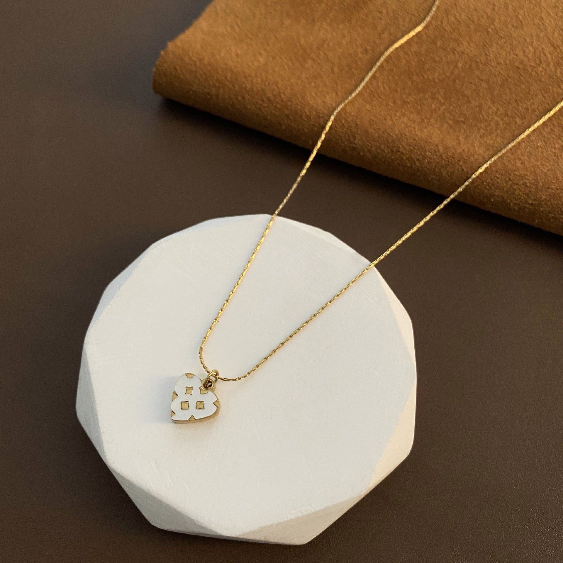 Wholesale Titanium Steel Necklace Letter Love Pendant Snake Bone Chain ACC-NE-Yuxi015