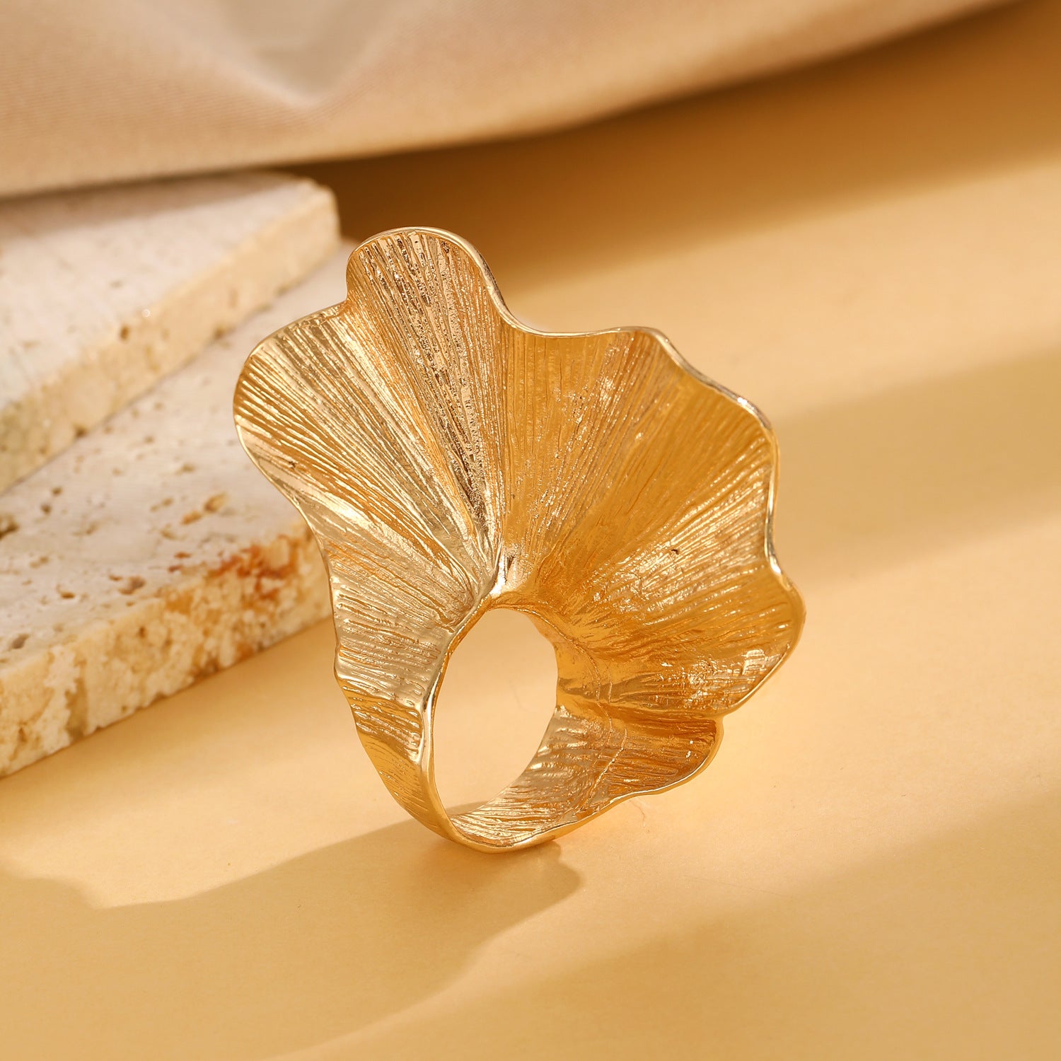 Wholesale Alloy Ginkgo Leaf  Irregular Pleated  Ring