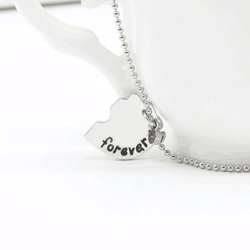 Wholesale heart shape stitching link three person pendant necklace