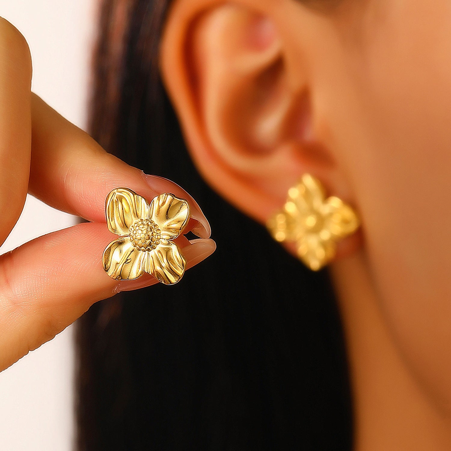 Wholesale  exaggerated metal earrings fashion creative geometric irregular texture C ring flower earrings