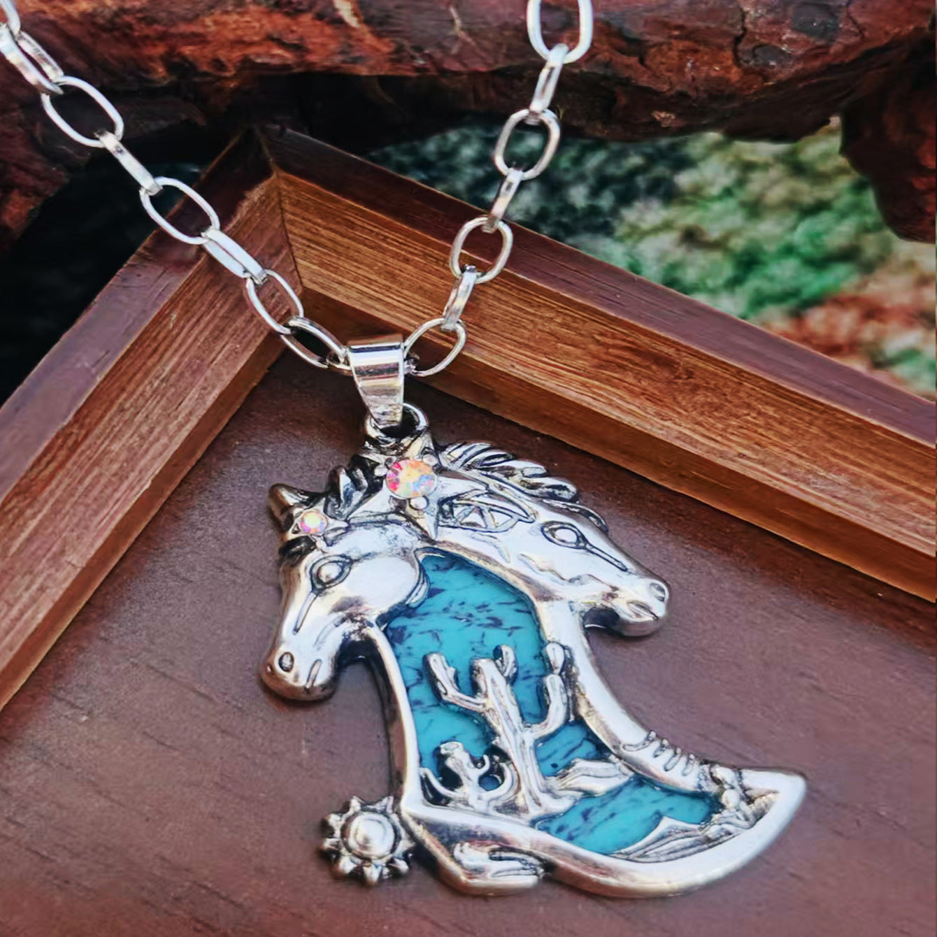 Wholesale Retro Western Cowboy Boot Necklace With Turquoise Horse Head Pendant Fashion Jewelry Accessory For Party And Gift
