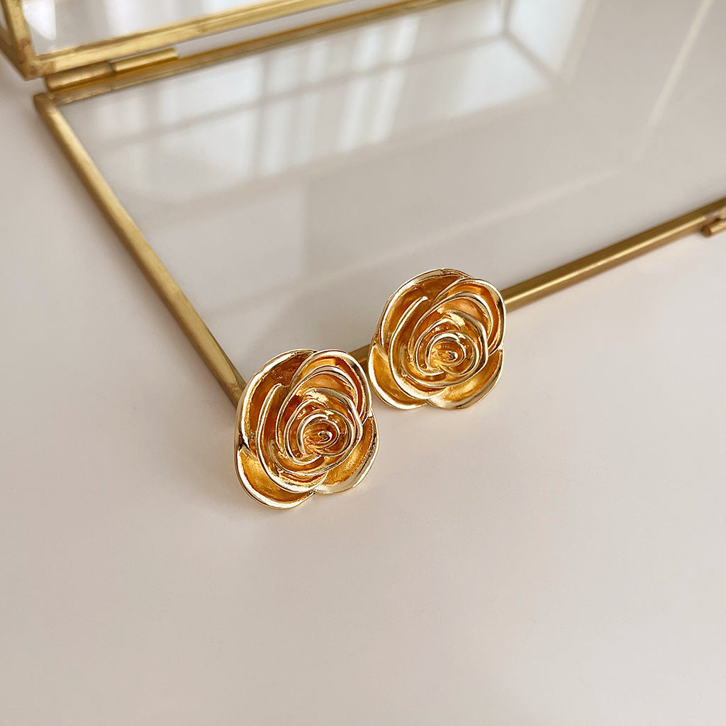 Wholesale vintage oil-dropped medieval style Pearl Earrings