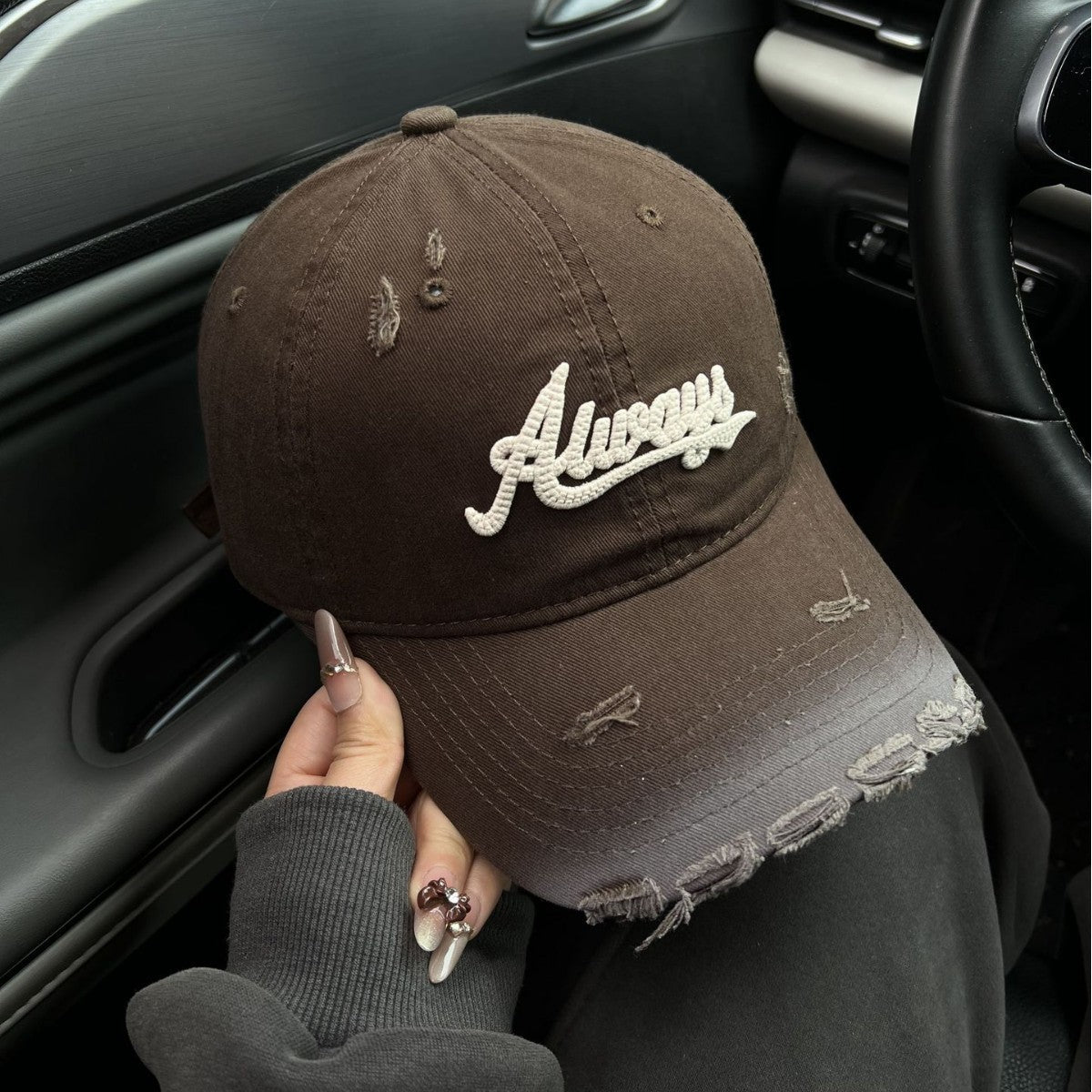 Wholesale Breaked burgundy baseball cap