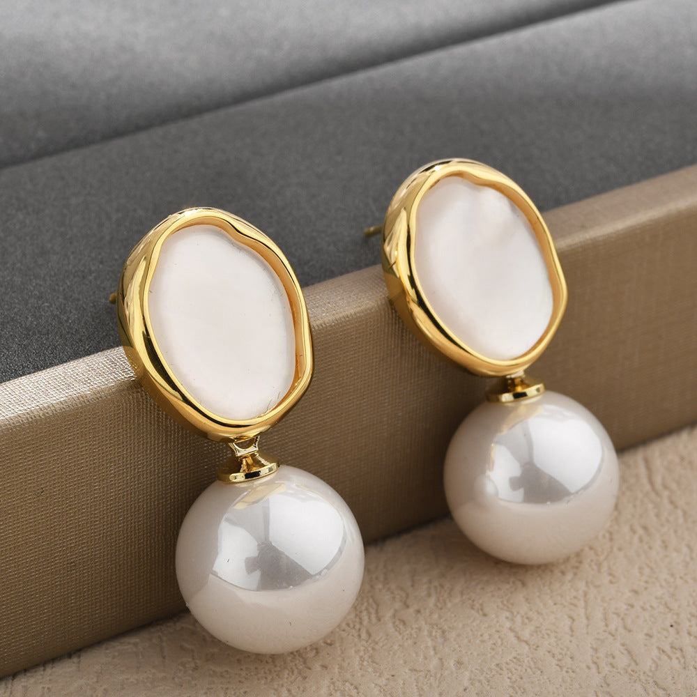 Wholesale Vintage pearl earrings light luxury ear pins earrings