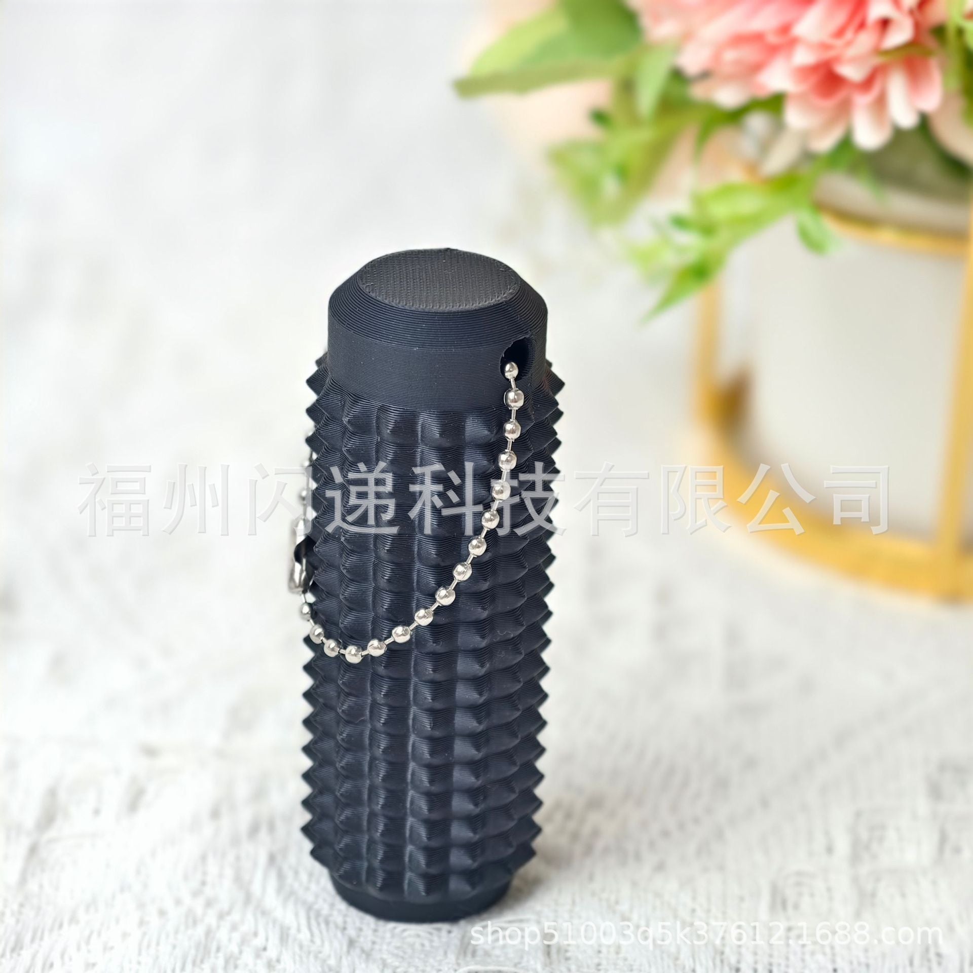 Wholesale  Portable Fingertip Decompression Massage Keychain