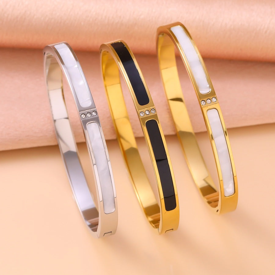 Wholesale Popular Stainless Steel Inlaid with Three Diamonds White Mother-Of-Pearl Bracelet Fashion Stylish Bracelet Vacuum Plated 18K