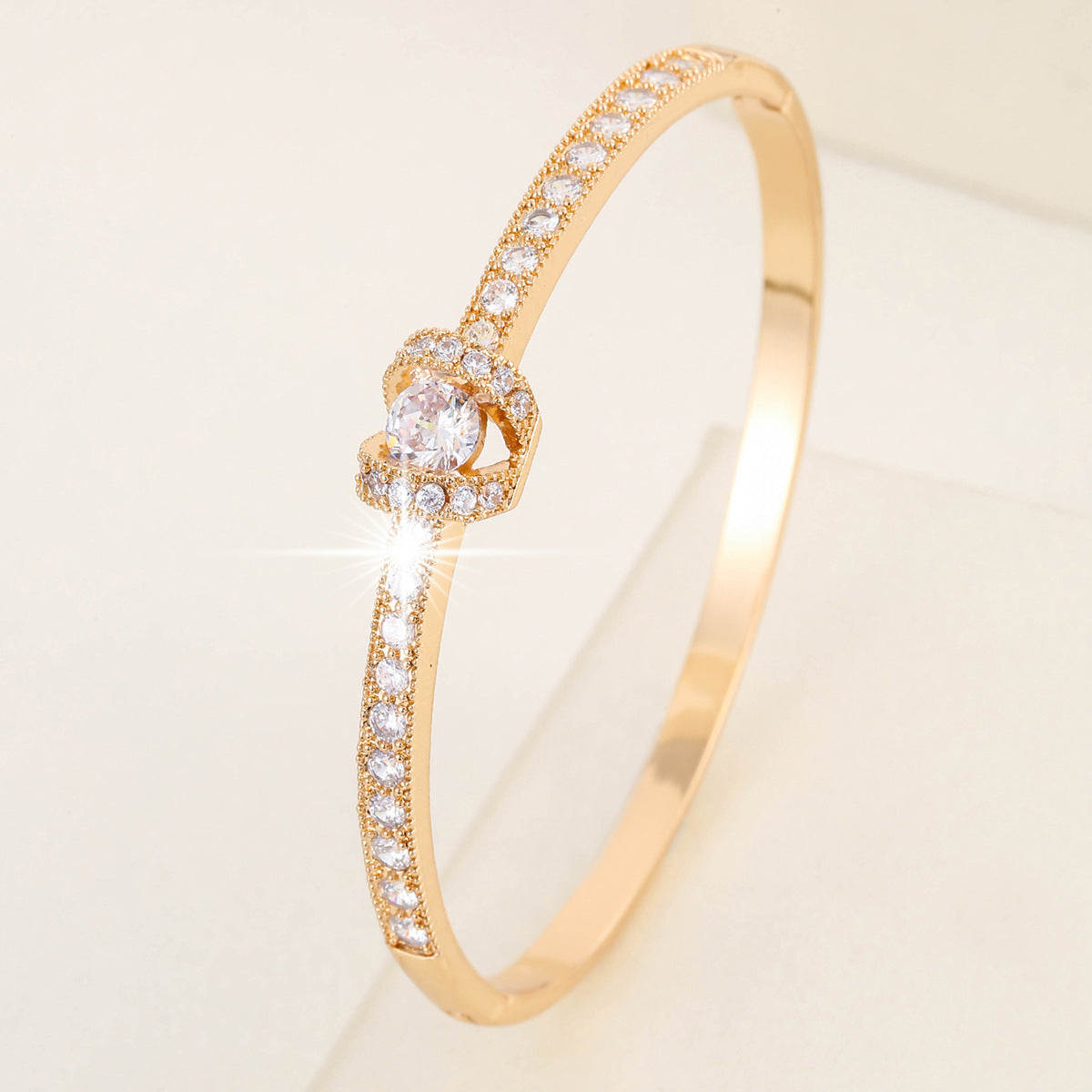 Wholesale  Light Luxury High Quality Diamond Snake Head Flower Star Opening Bracelet