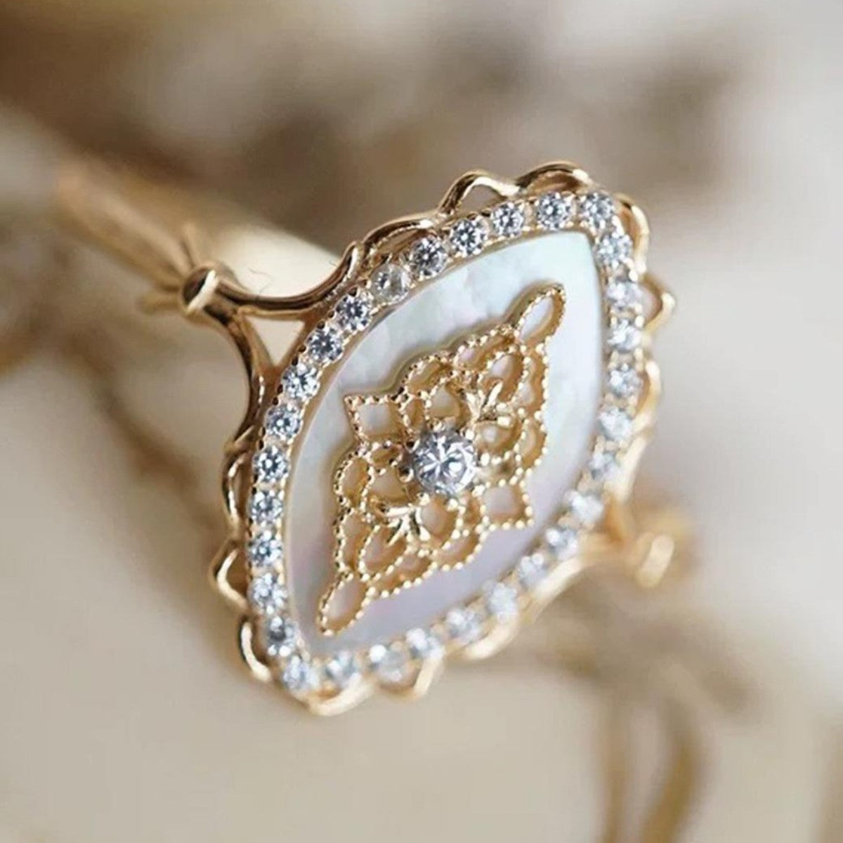 Wholesale Hollow lace diamond ring all-match ring