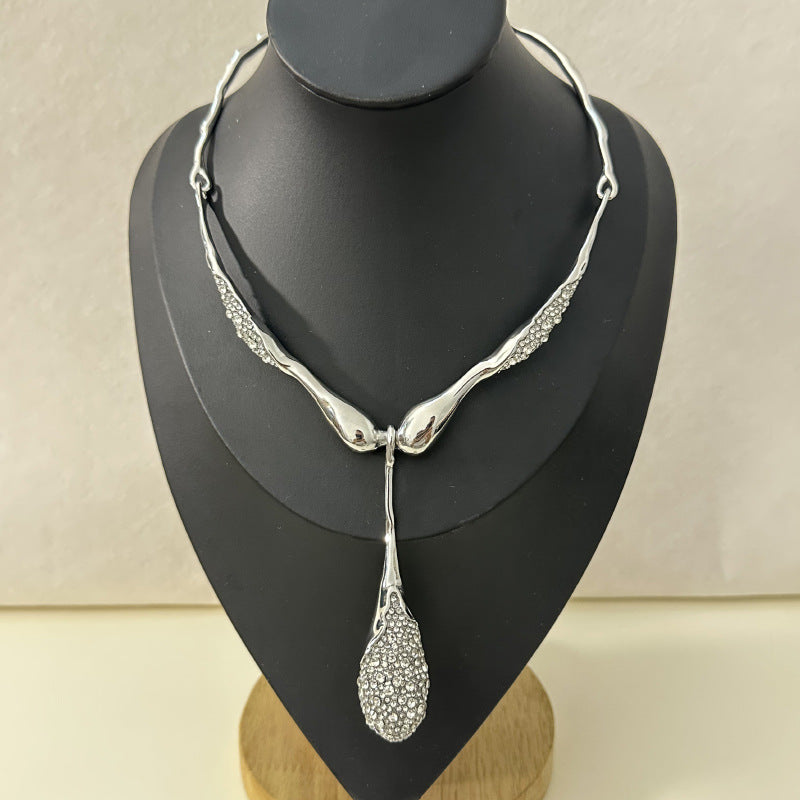 Wholesale Metal Irregular Lava Splicing Flash Drill Water Drop Pendant Collar Light Luxury  Necklace