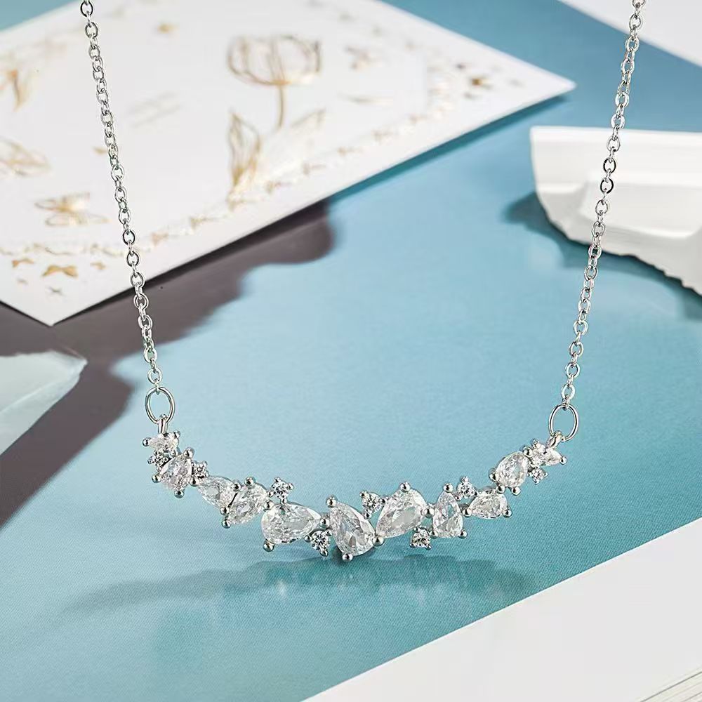 Wholesale Electroplated Alloy Wisteria Flower Necklace Chic Women S Cami Chain Fashion Jewelry Gift