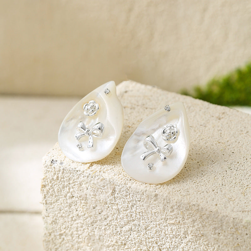 Wholesale Natural mother-of-pearl earrings love heart butterfly earrings