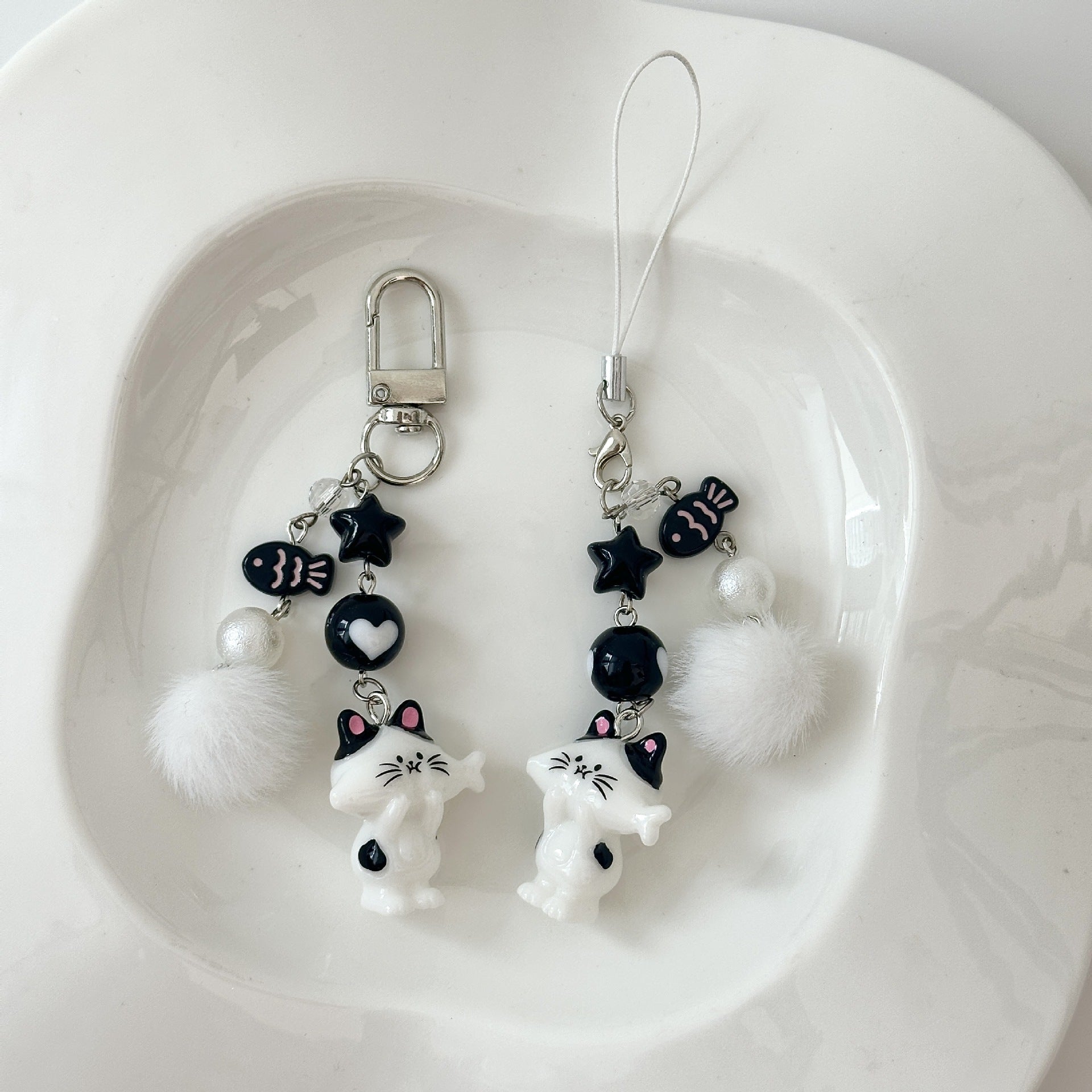 Wholesale  Cute Cartoon Loved Cat Keychain