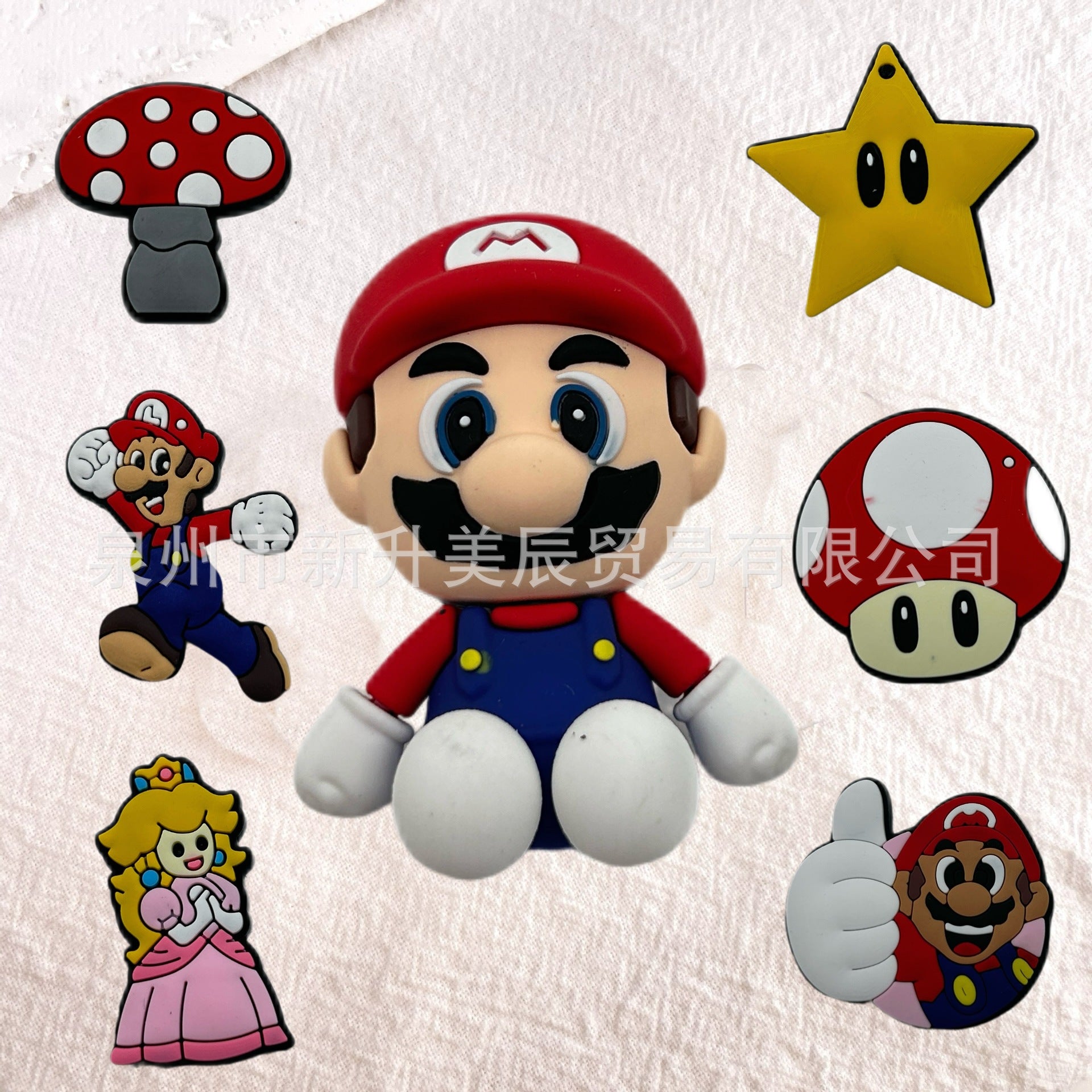 Wholesale Random 100pcs Red game character Shoes Charms