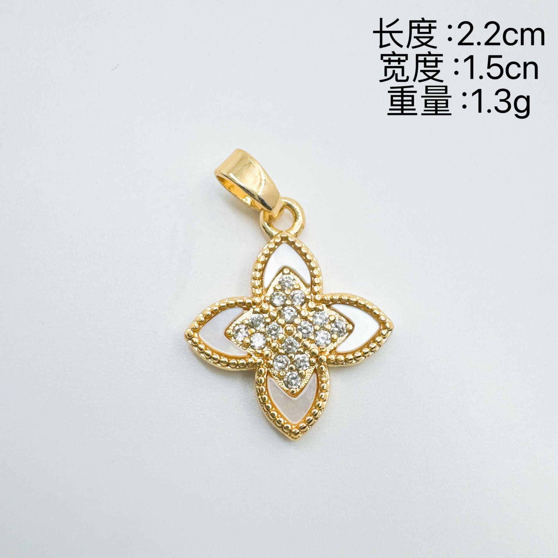 Wholesale Chic Four-Leaf Clover Pendant Gold Plated Copper European Style Jewelry Accessory