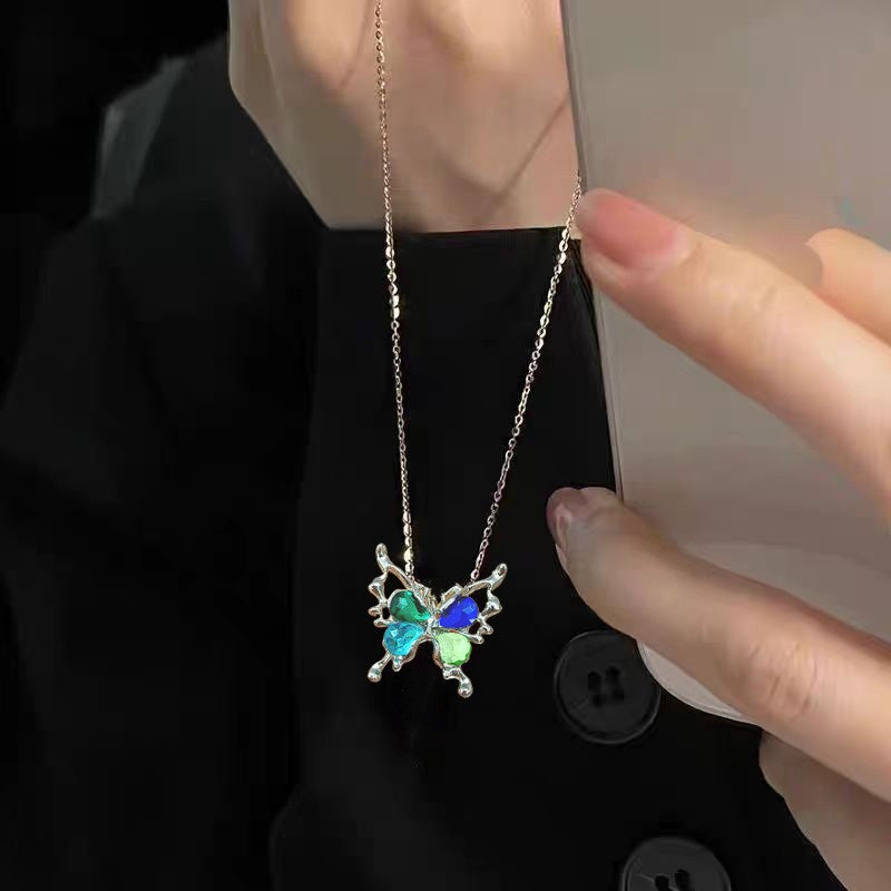 Wholesale Vintage Butterfly Pendant Necklace OT Clasp Clavicle Chain ACC-NE-Tongs010