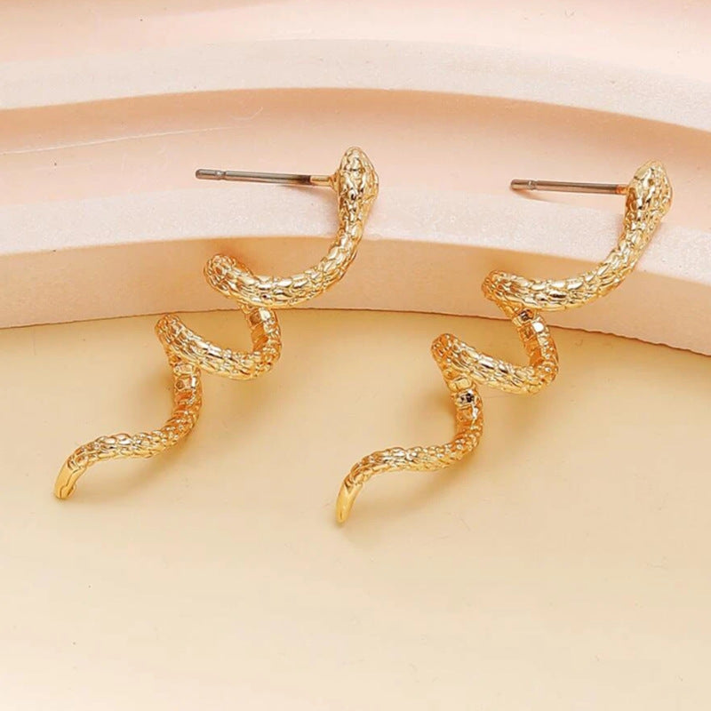 Wholesale  snake-shaped  vintage alloy stud earrings