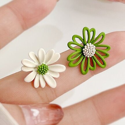 Wholesale Versatile Summer Fresh Green Floral Stud Earrings