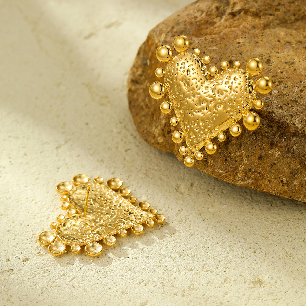 Wholesale  Retro Gold Stainless Steel Earrings Love  Earrings