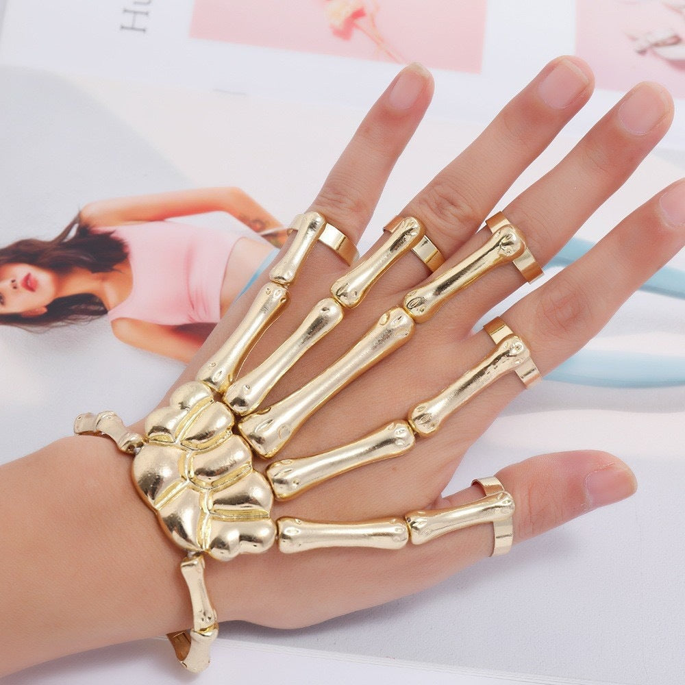Wholesale Alloy Skull Bracelet  Punk Style Fashion Accessory for Resale