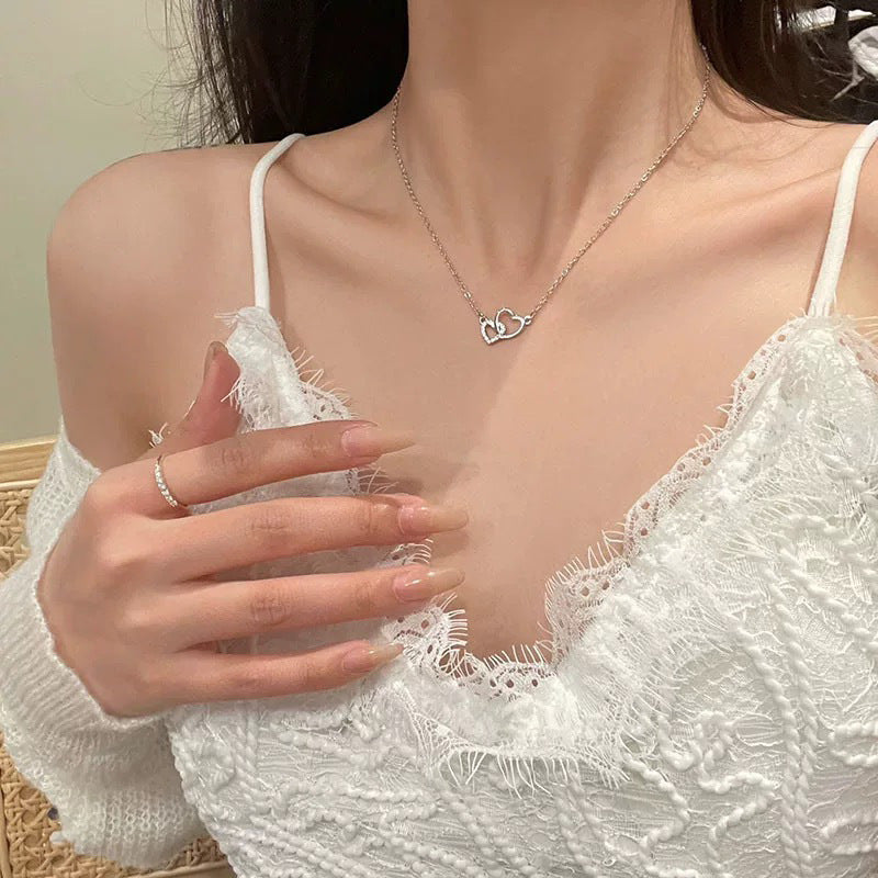 Wholesale Korean Style Heart Pendant Necklace Blue Tear Drop Design Trendy Silver Tone Finish Fashion Jewelry Accessory Casual Gift