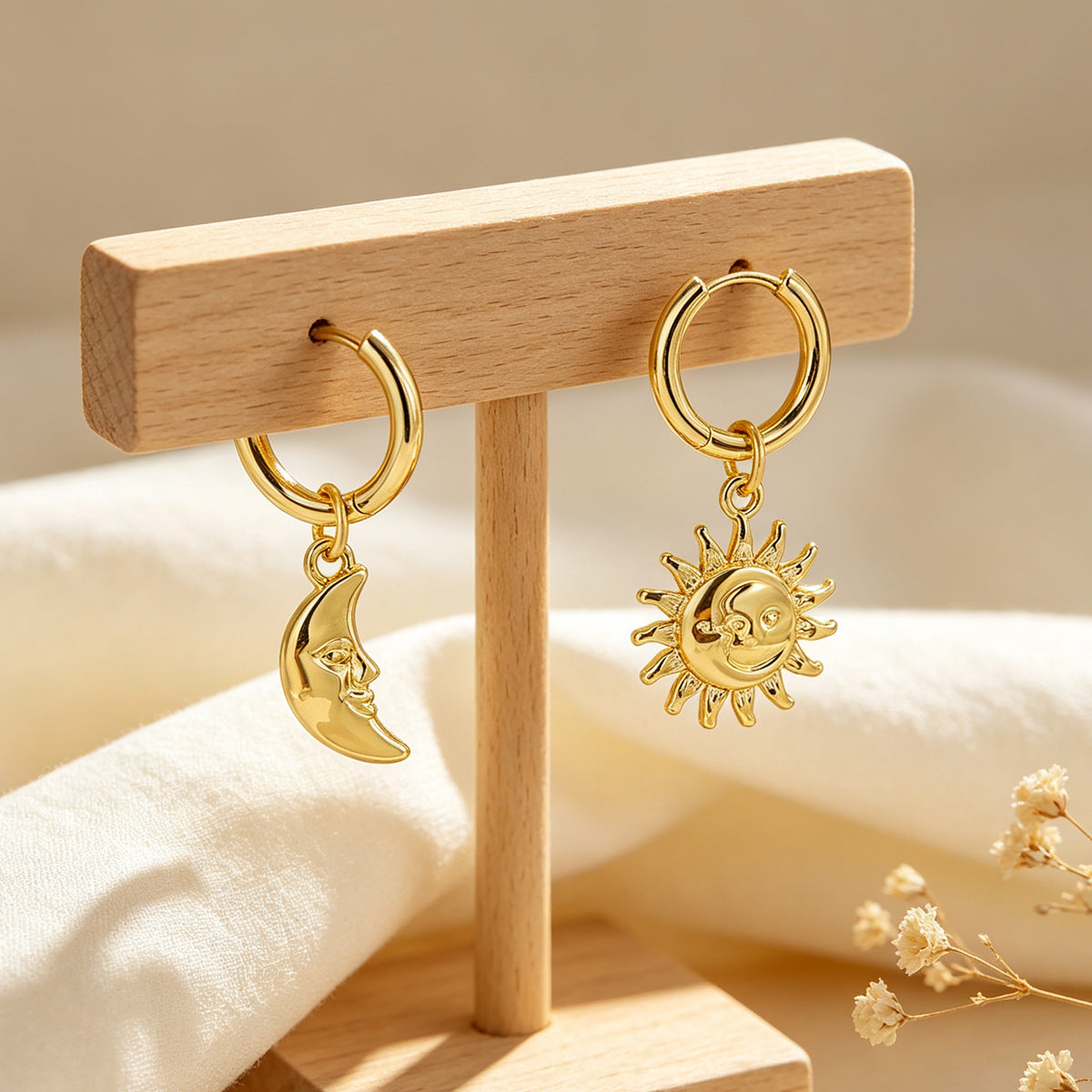Wholesale Stylish Sun Moon Pendant Ear Cuff Earrings Gold Plated Ocean Beach Shell Jewelry Accessory For Women