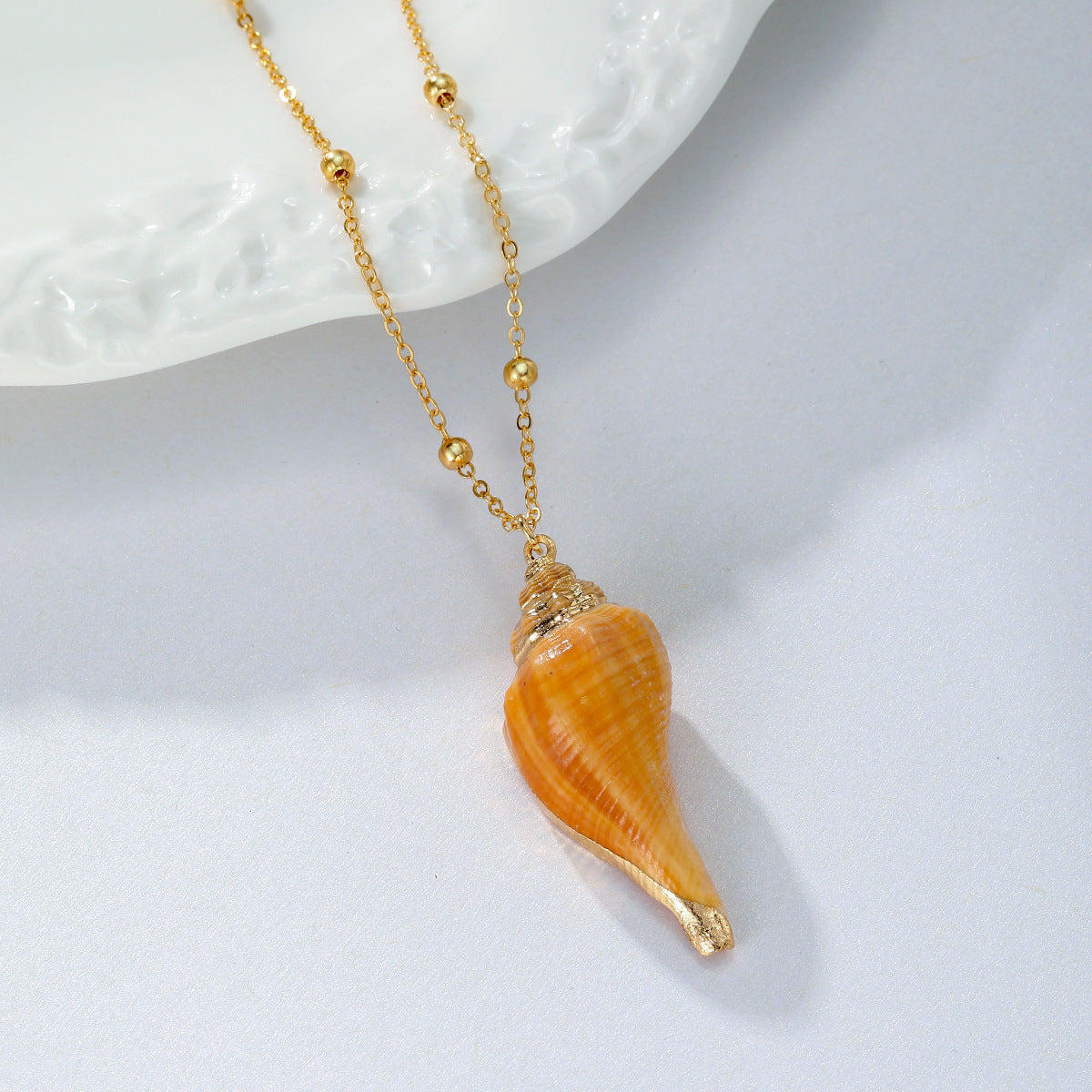 Wholesale  Conch Scallop Shell Necklace Alloy Long Natural Shell Pendant Beach Shell Necklace