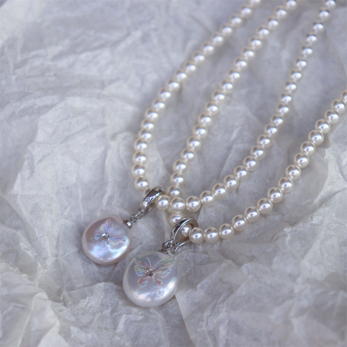 Wholesale  Light Luxury Simple Butterfly Painted Diamond  Pearl  Necklace