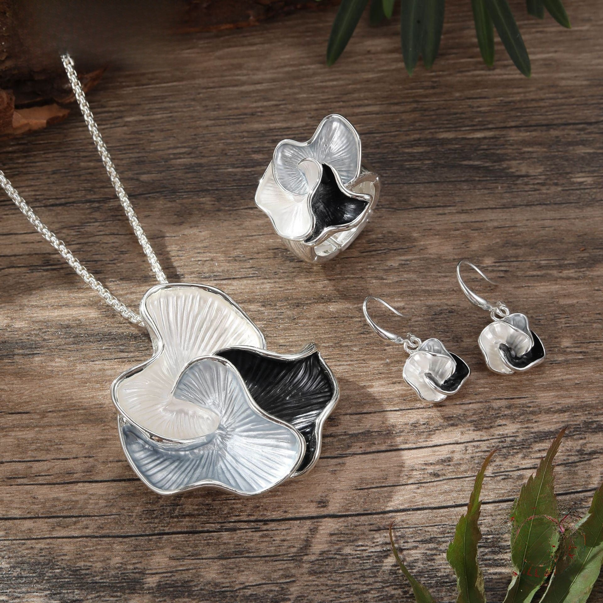 Wholesale Colorful Petal Geometric Oil Painting Earrings Rings Pendant Set