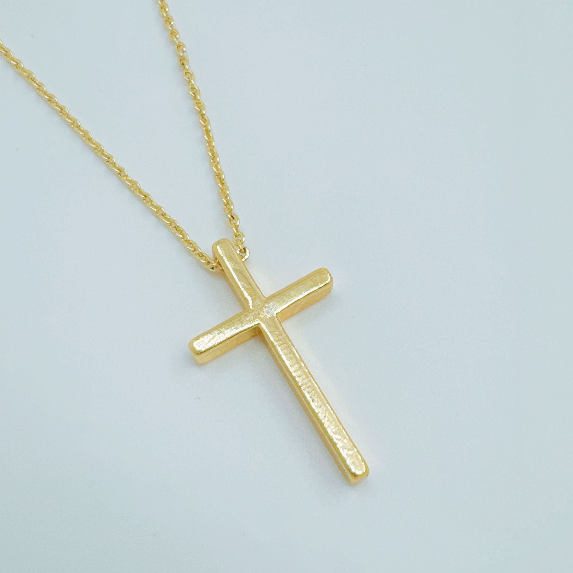 Wholesale Light Luxury Design Copper Gold Plated Micro Inlaid Zircon Cross Necklace