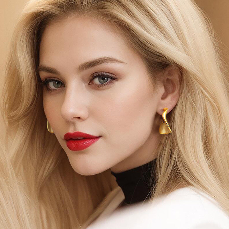 Wholesale  Exaggerated Twisted Irregular Drawing Geometric Earrings