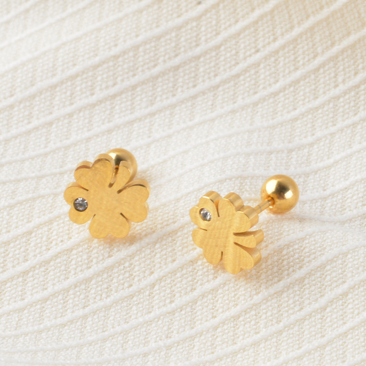 Wholesale  titanium steel diamond stud earrings