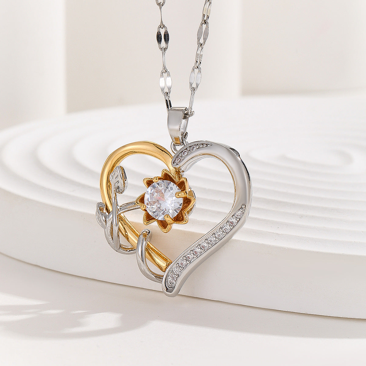 Wholesale Valentine's Day Light Luxury Crystal Heart Necklace