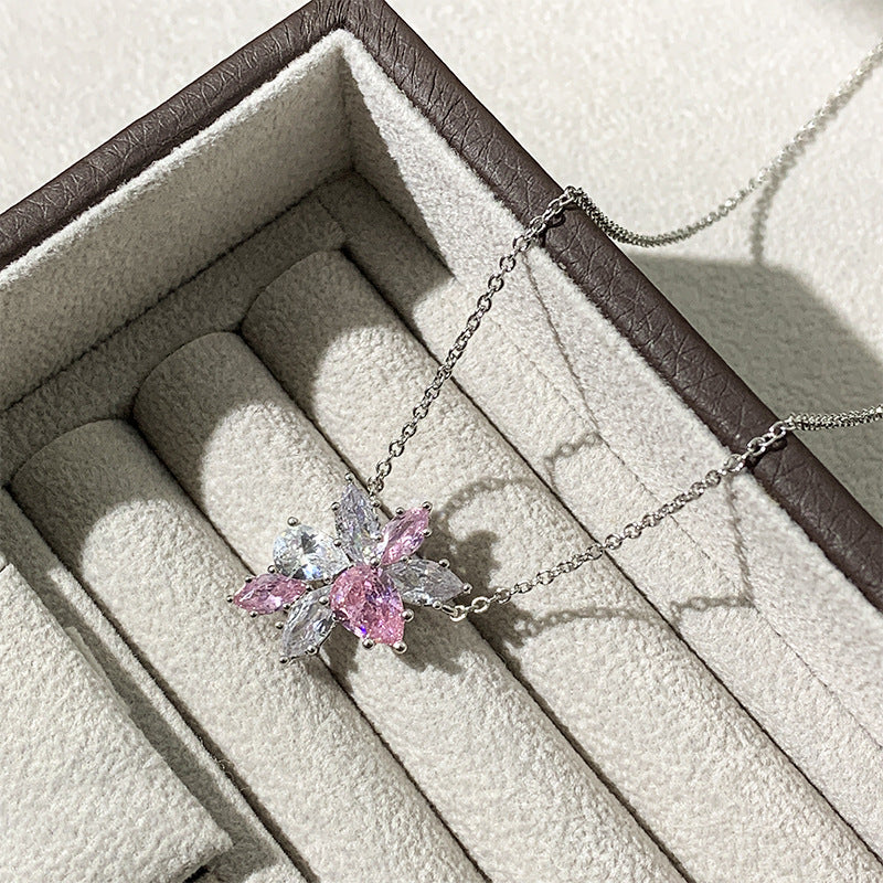 Wholesale  flower cluster necklace female V gold water drop  irregular pendant flower necklaces