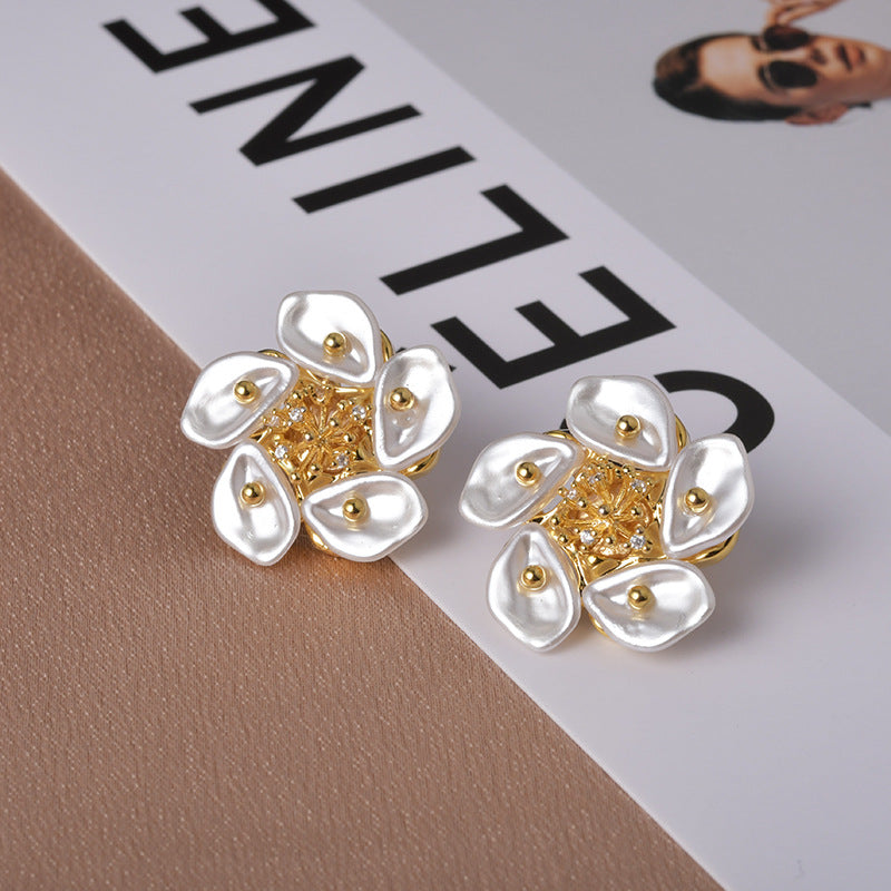 Wholesale  Baroque Pearl Flower Earrings