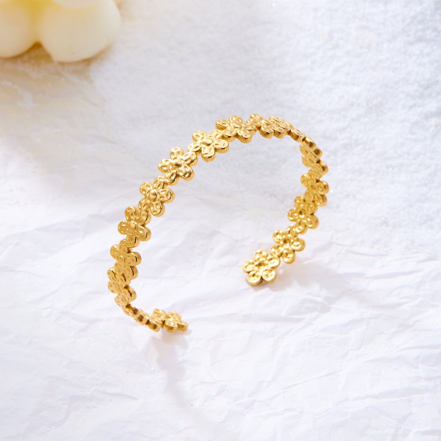 Wholesale Stainless steel  Creative Beach Holiday Starfish Open Style Bracelet