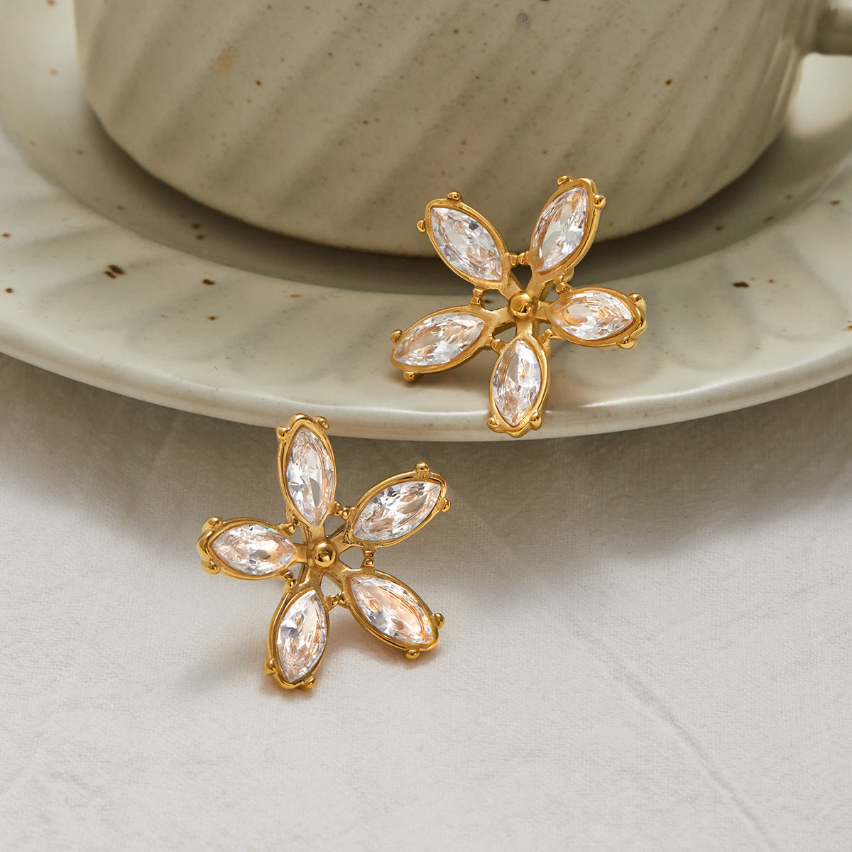 Wholesale 18K Gold Stainless Steel White Zircon Flower Earrings