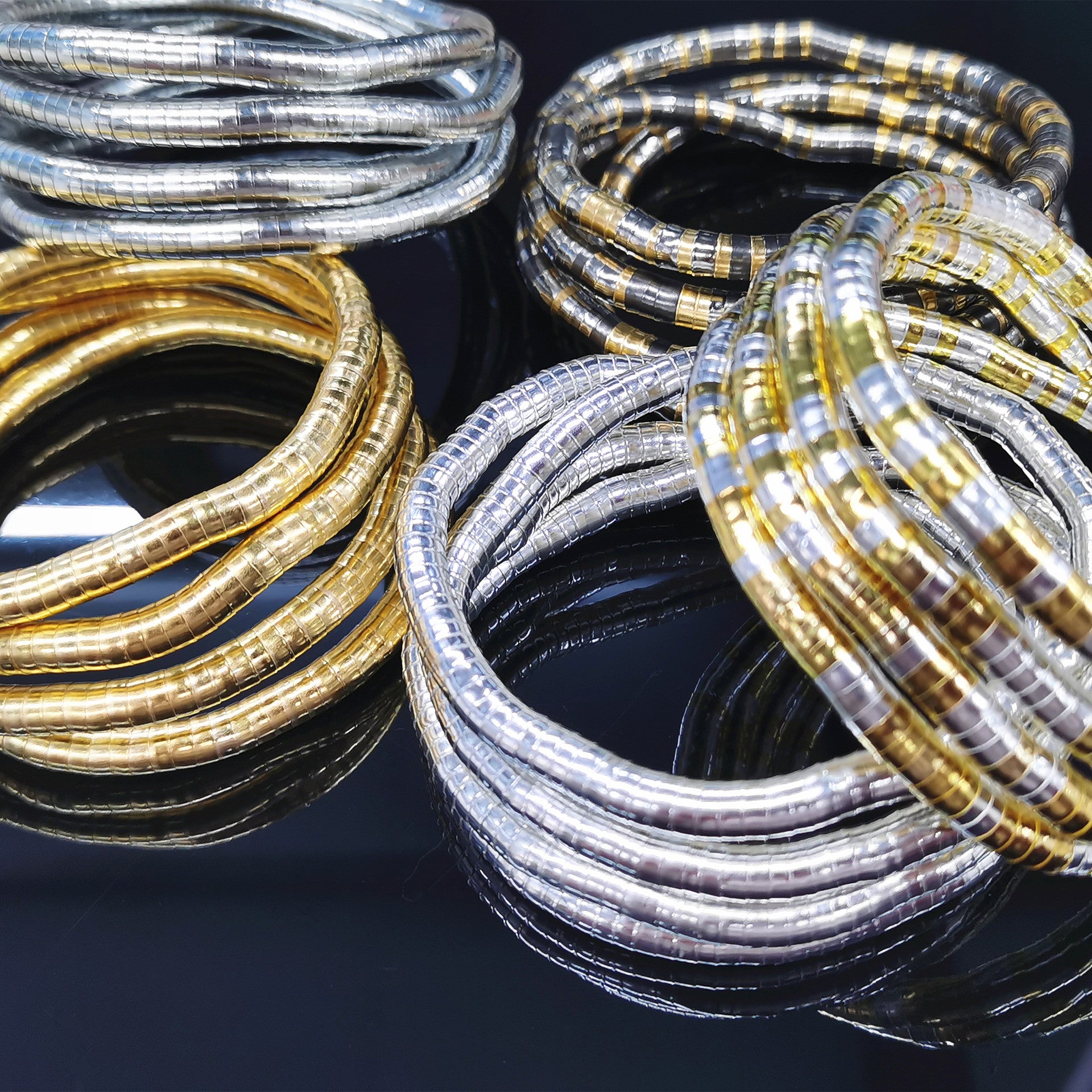 Großhandel zufällige Biegung und Wicklung, die Schlangenkette einstellen