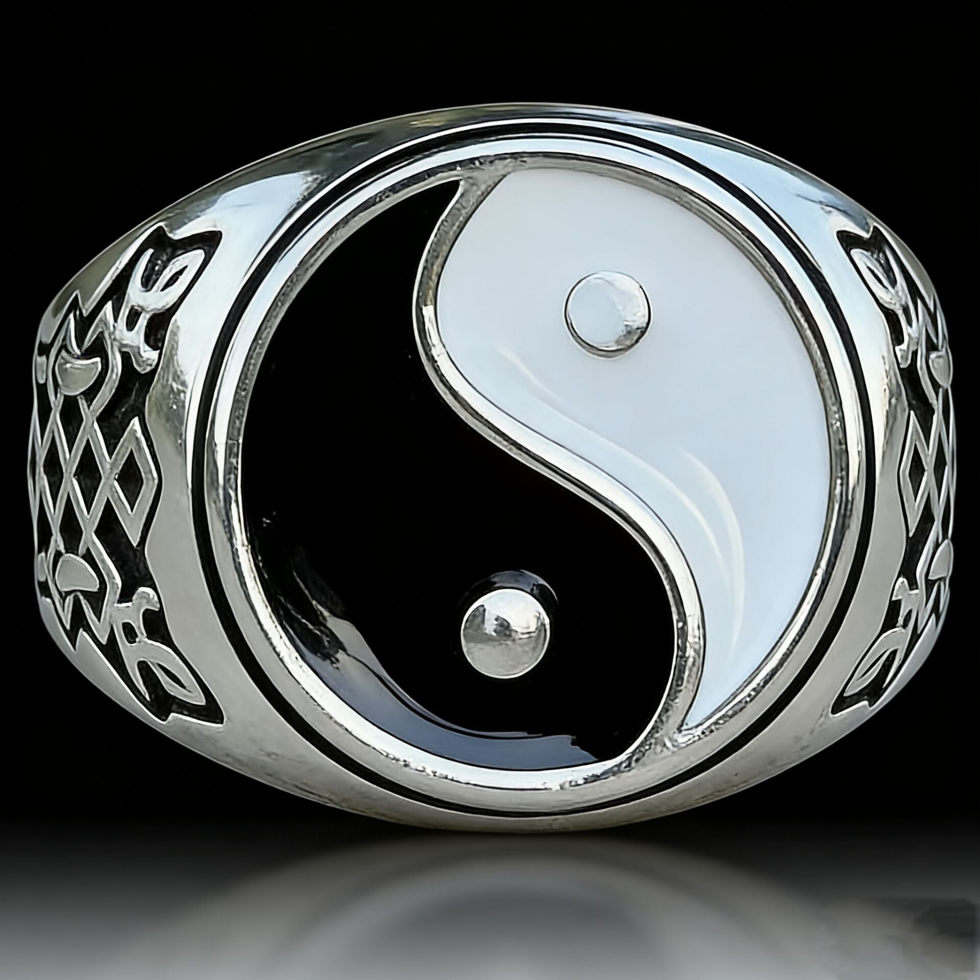 Wholesale Antique Silver Zinc Alloy Taiji Bagua Ring Unisex Drip Oil Jewelry Accessory