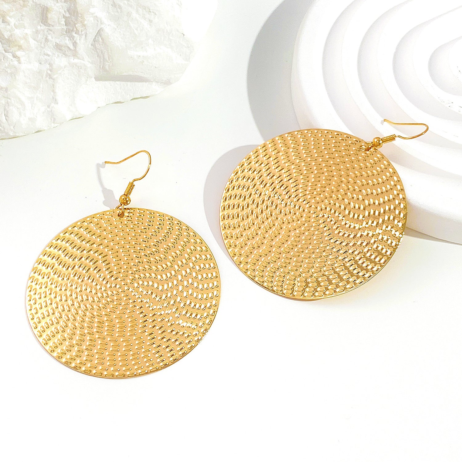 Wholesale Retro Exaggerated Alloy Electroplated Hoop Large Earrings Statemente Earrings ACC-ES-meih003