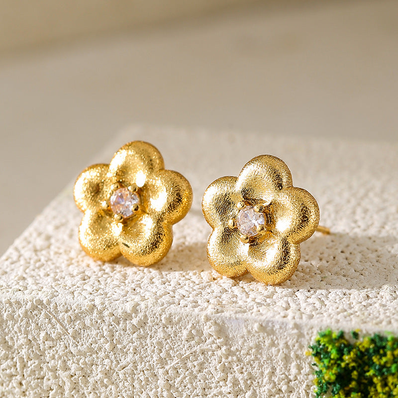 Wholesale Retro light luxury earrings