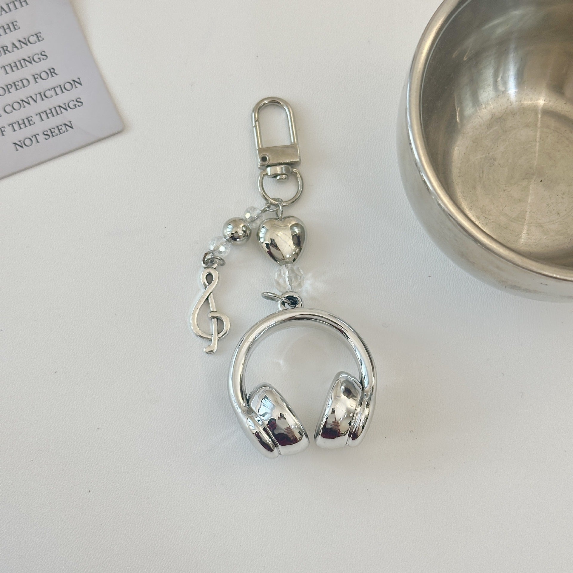 Wholesale Creative Music Headset Keychain