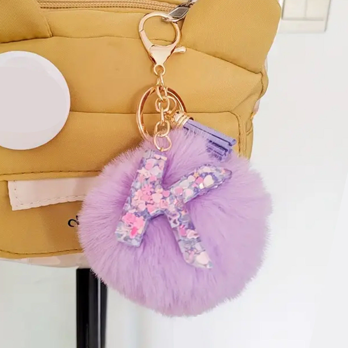 Wholesale Cute resin pom-pom 26 letter keychain