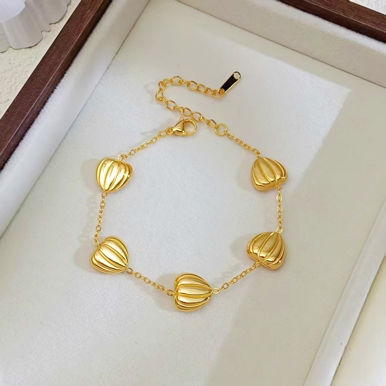 Wholesale Titanium Steel Light Luxury  Versatile Flower and Heart Bracelet