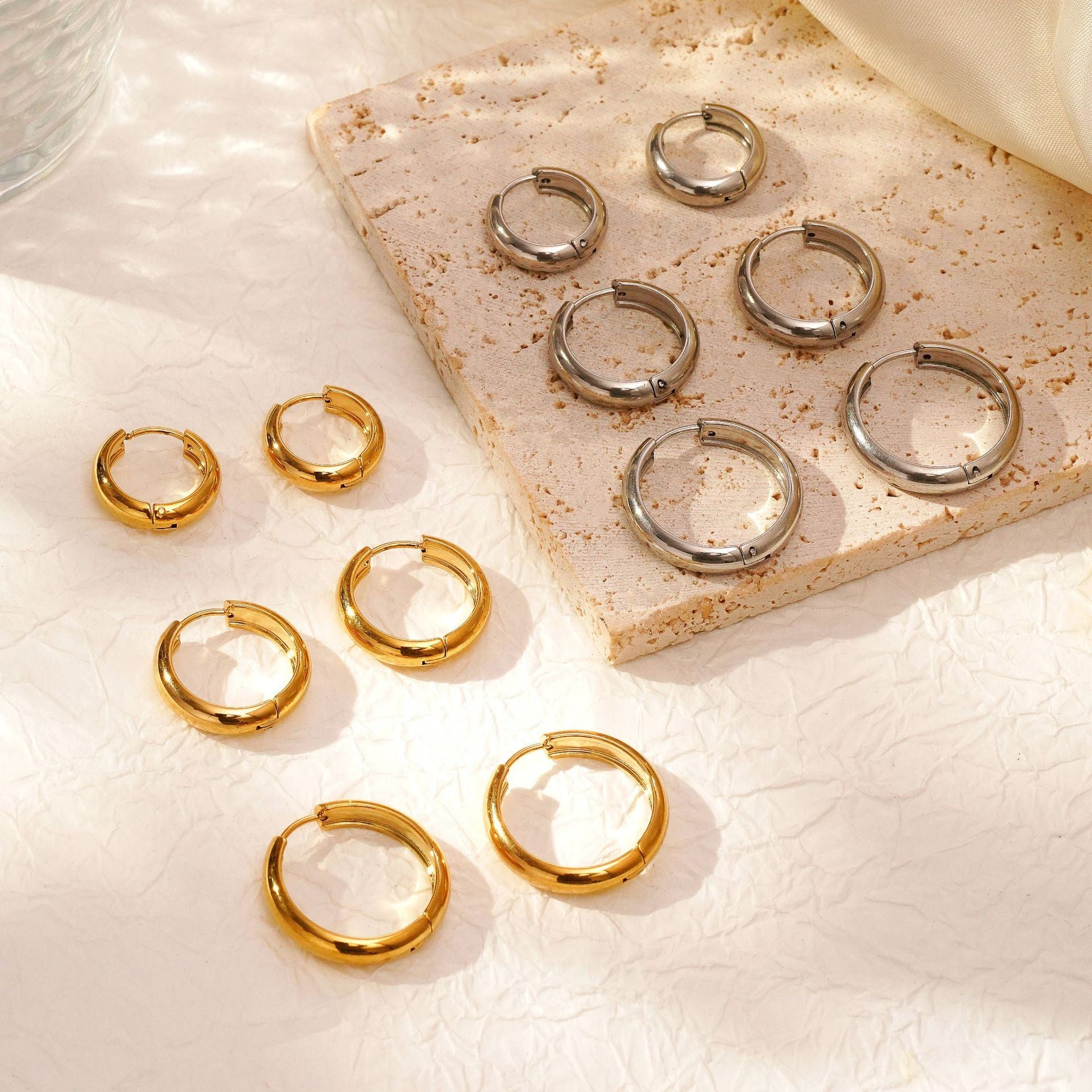Wholesale Stylish 5mm Round Spherical Stainless Steel 18K Gold Plated Earrings Fashion Accessory