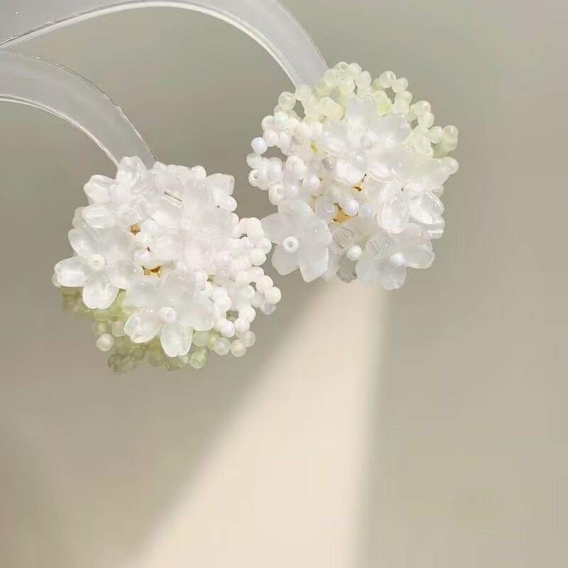 Wholesale Cream Hydrangea Rice Pearl Earrings