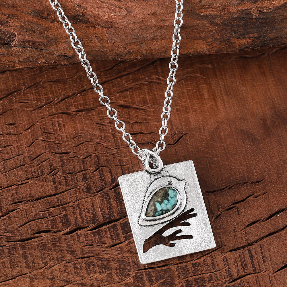 Wholesale Retro Bird Blue Zircon Pendant Necklace Zinc Alloy Electroplated Fashion Accessory