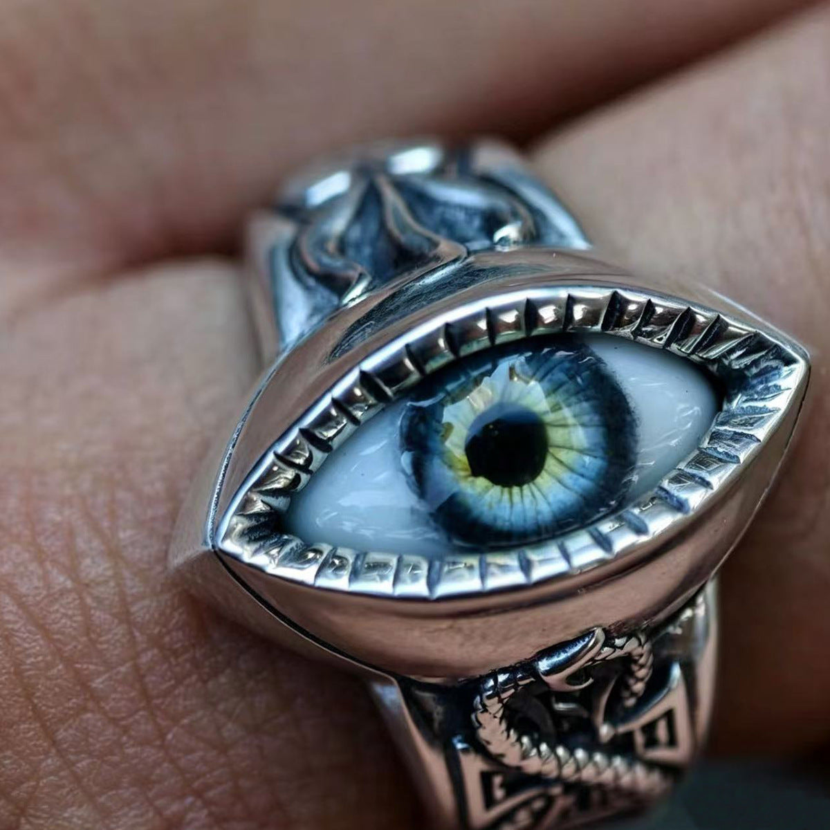 Wholesale Retro Punk Devil Eye Ouroboros Ring - Fashion Accessory for Gift or Boutique