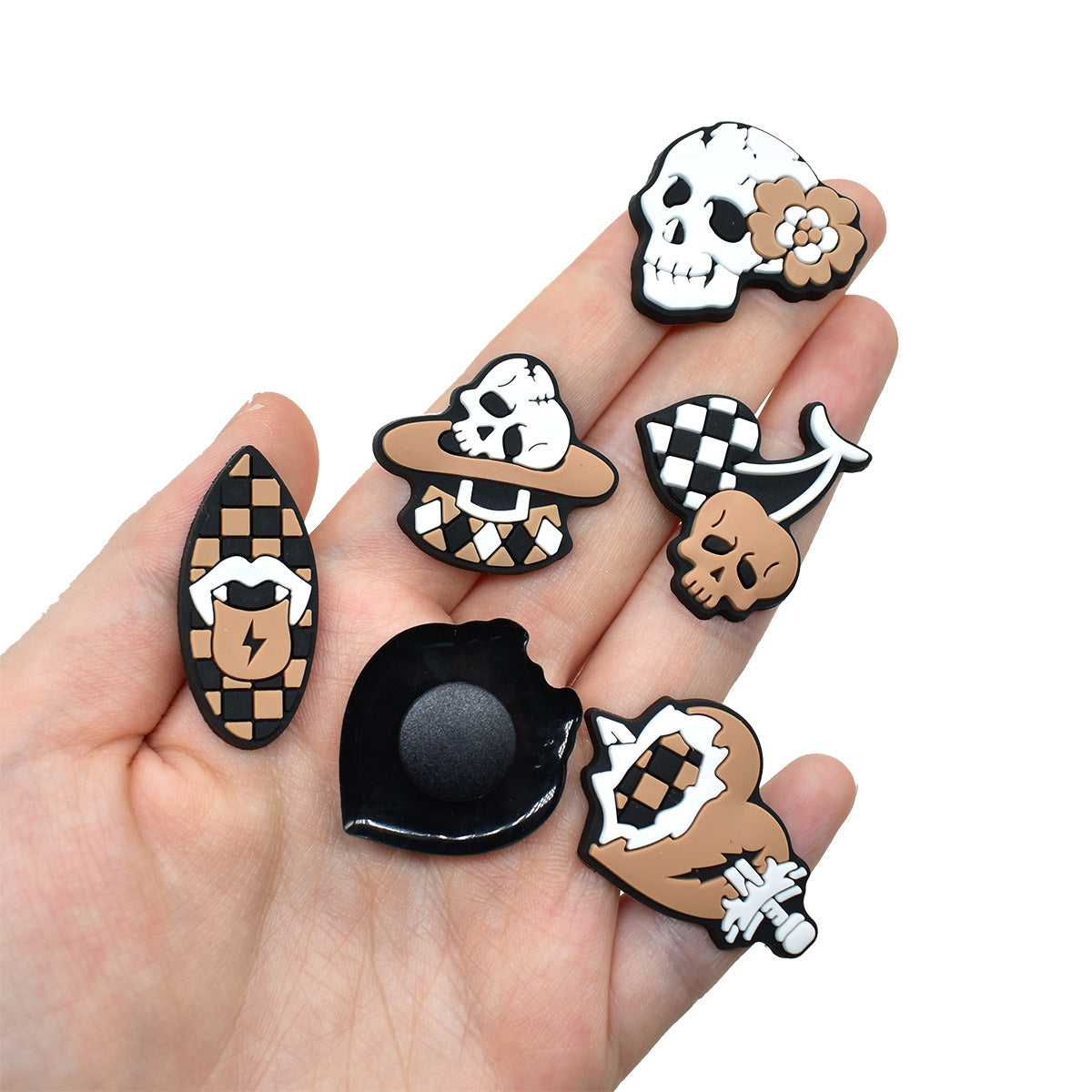 Wholesale  Random 100pcs Cartoon Skull   PVC Soft Rubber Shoe Buckle Decoration