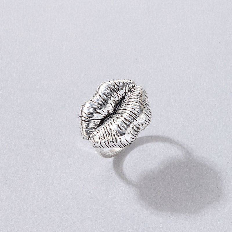 Wholesale Vintage Lip Shaped Single Hoop Geometric Rings